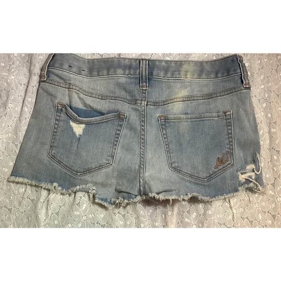 Express Denim cutoffs - Picture 2 of 3